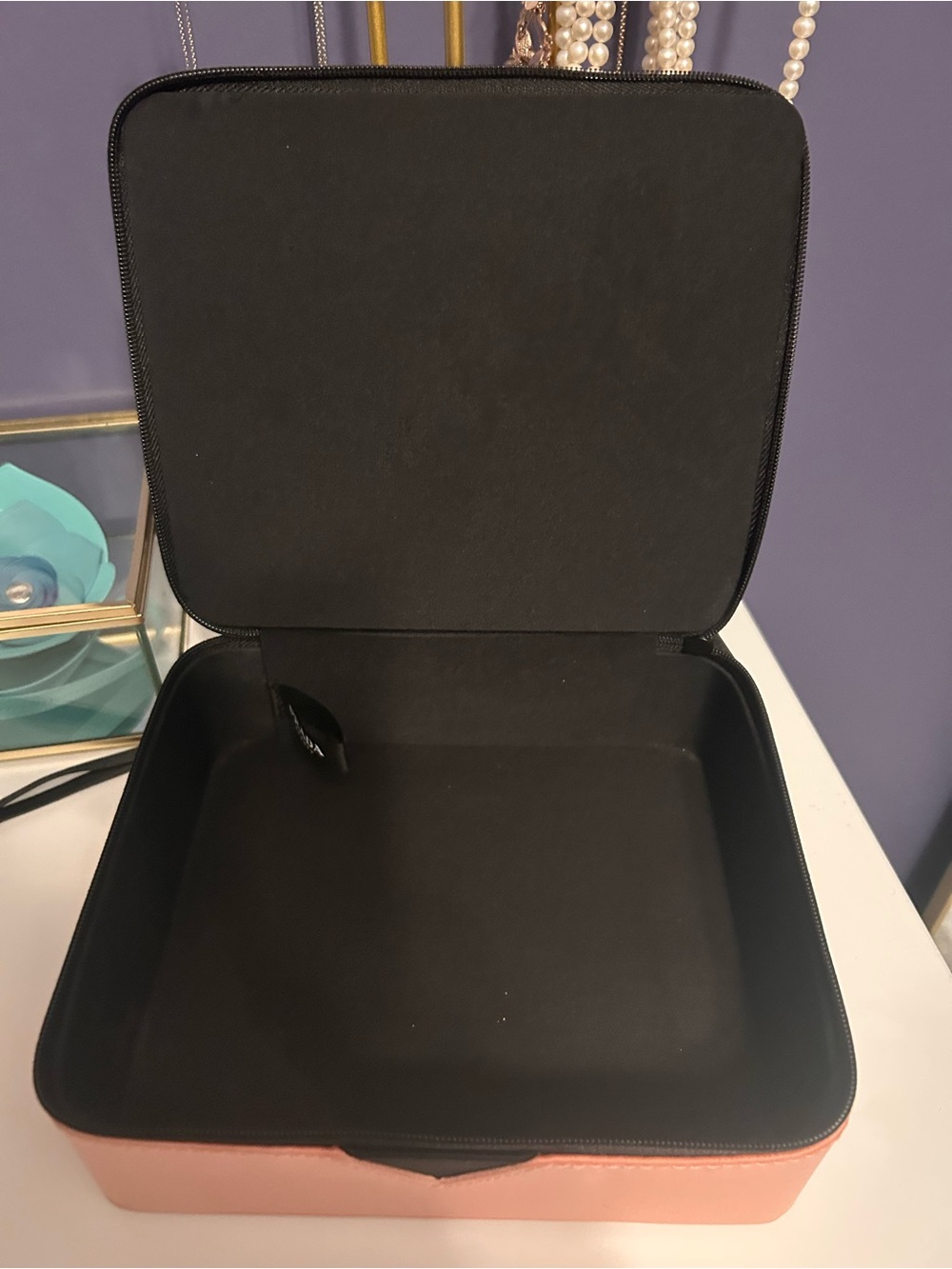 PRADA Beauty Black & Pink Box - Picture 6 of 7
